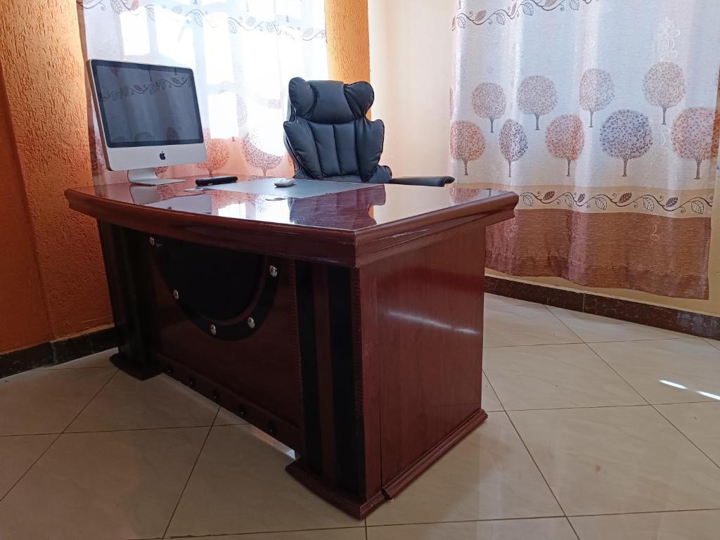 Executive Office Desk 1600MM
