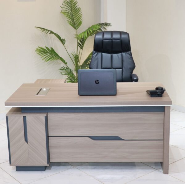 1600mm Luxury Wooden Executive Desk